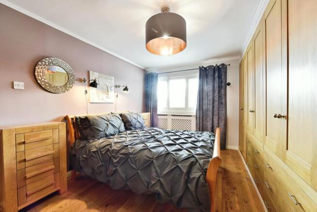 4 bed Detached for sale Image 11