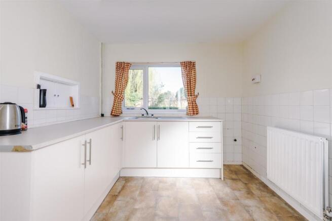 Kendal Drive Kitchen1.jpg
