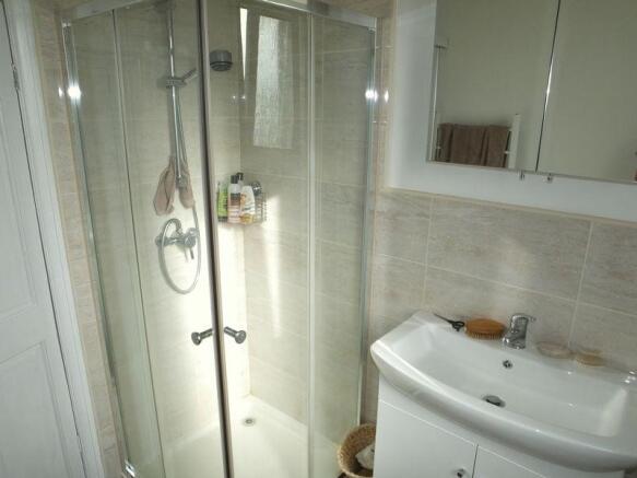 Shower Room/Wc b