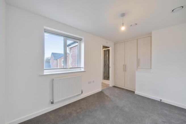3 bed Semi-Detached to rent Image 4