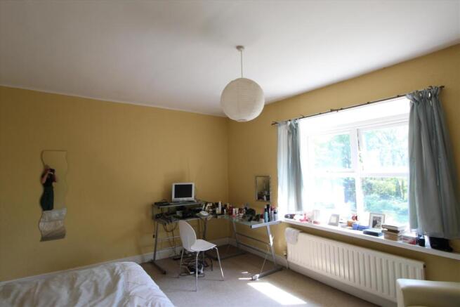 Master Bedroom2