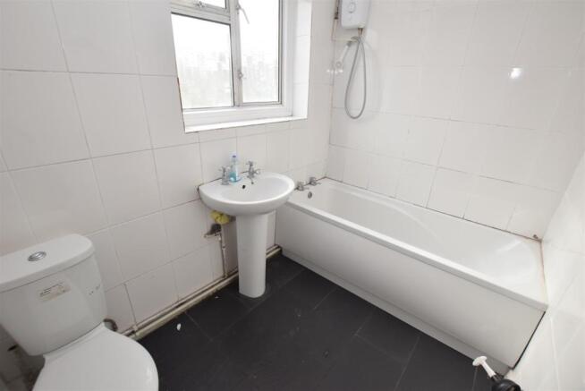 Bathroom.JPG