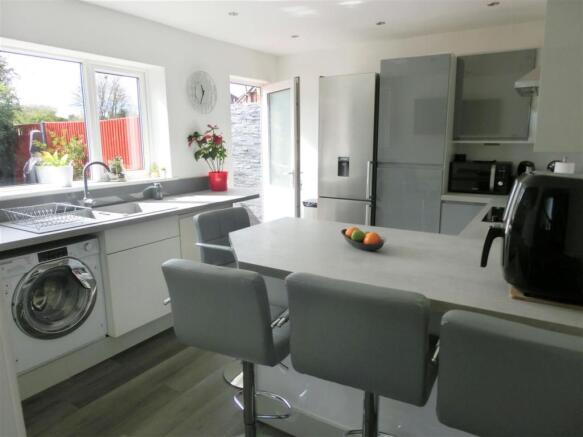 Fitted Kitchen