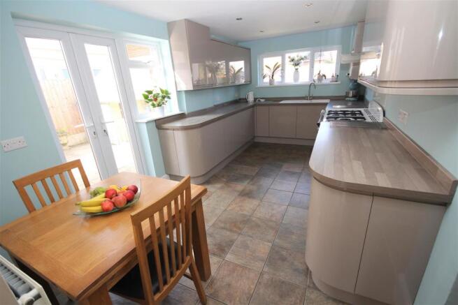 kitchen 1 .jpg