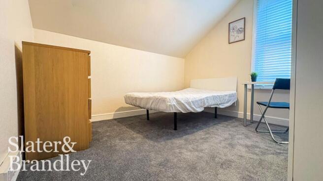 bedroom 5_