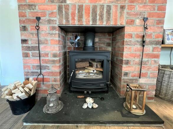 Log Burner.JPG