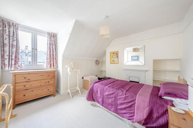 3 bed Flat for sale Image 10