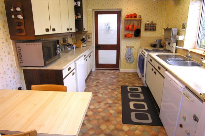 KITCHEN VIEW 1