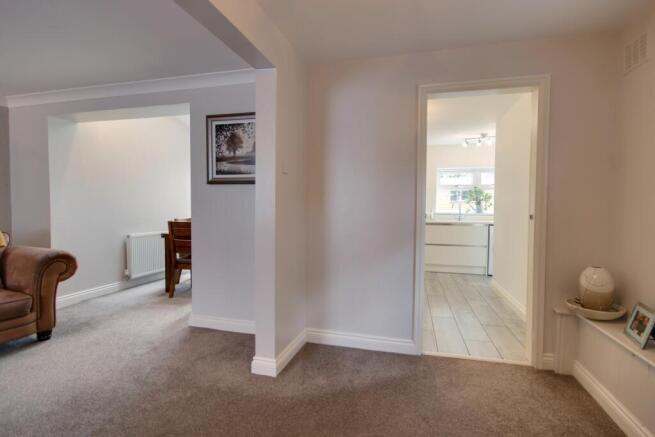 3 bed Semi-Detached for sale Image 10