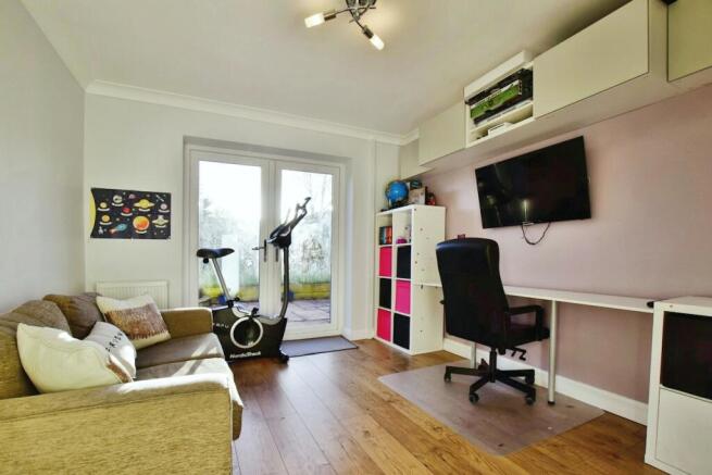 Photo 12