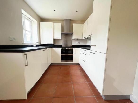 OPEN PLAN DINING KITCHEN