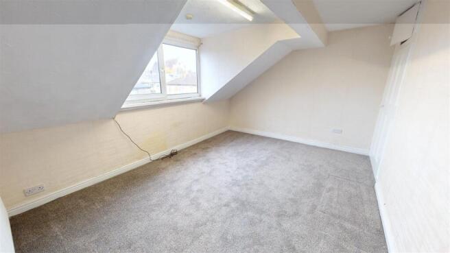 4 bed Terraced for sale Image 9