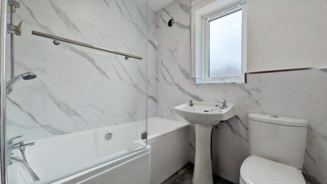2 bed Semi-Detached to rent Image 9