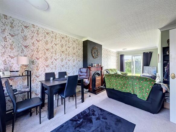 3 bed House for sale Image 10