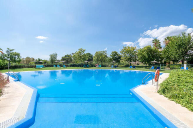 Swimming pool