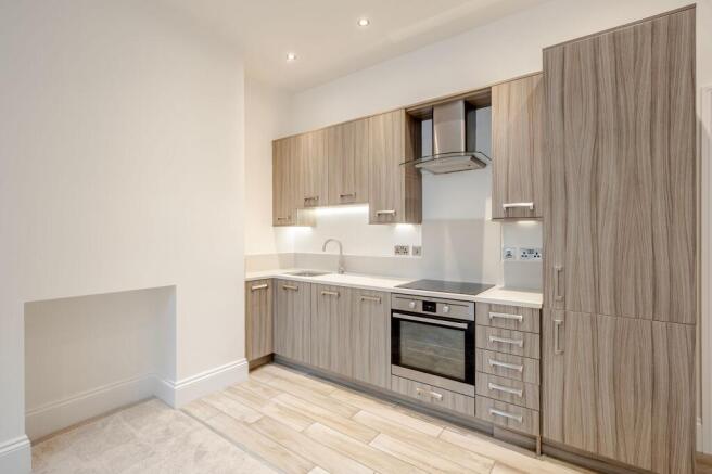 2 bed Flat for sale Image 5