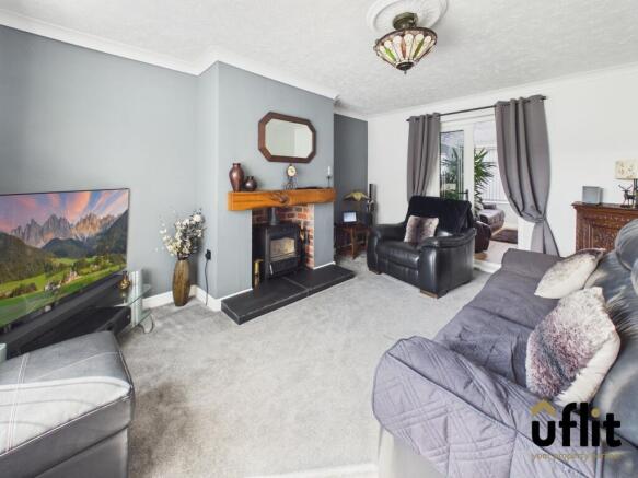 3 bed Semi-Detached for sale Image 8