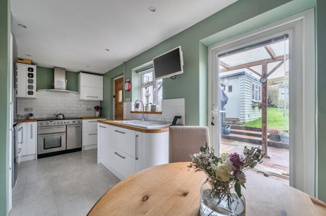 1397314-12-697ca8...