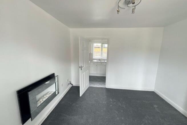 2 bed Flat for sale Image 6