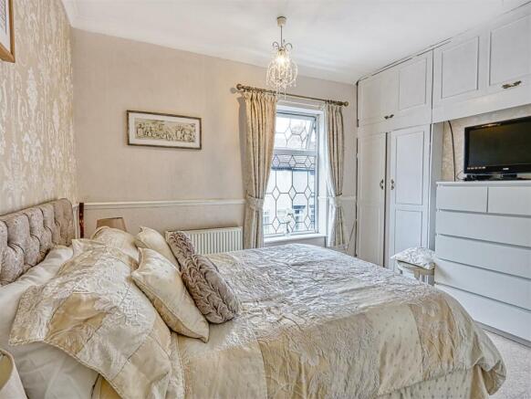 bed 1
