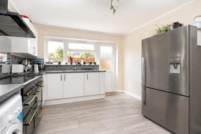 Kitchen..jpg