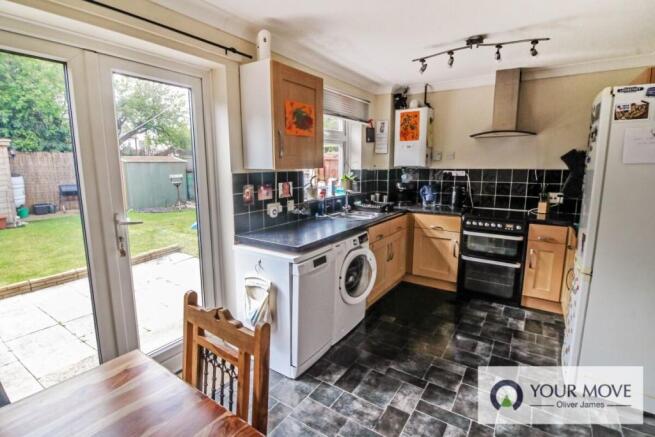 KITCHEN / DINER
