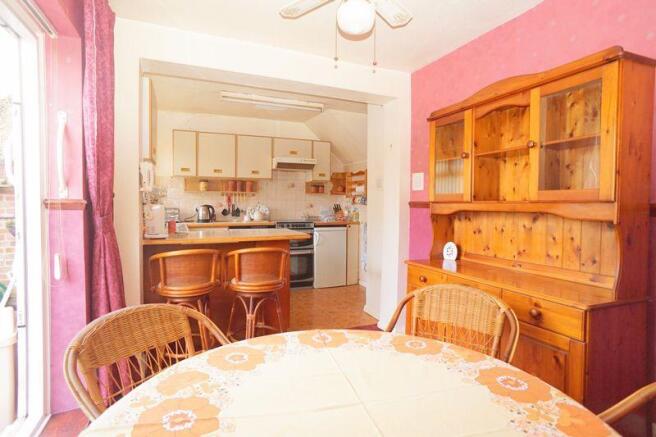 KITCHEN/DINER