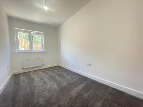 3 bed Semi-Detached to rent Image 7