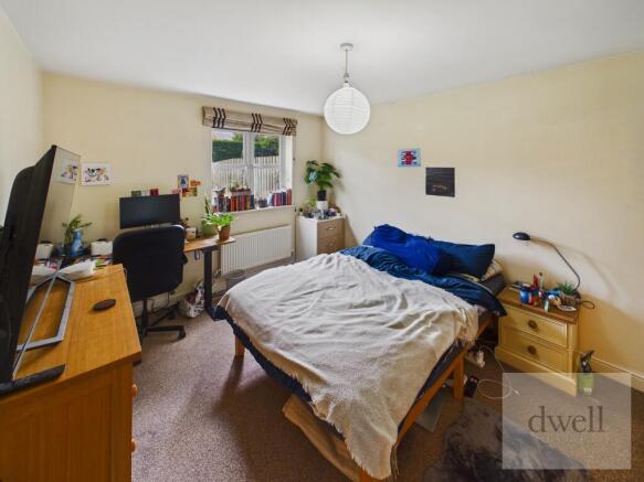 4 bed Flat to rent Image 9