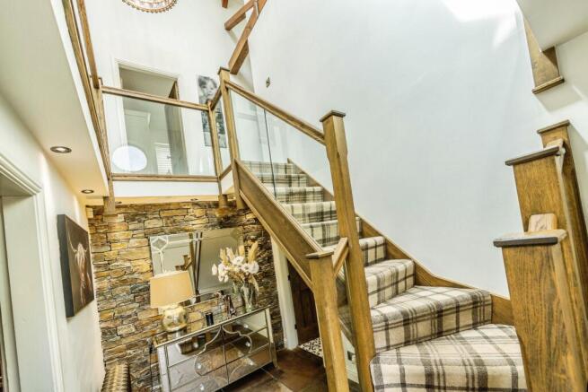 4 bed Detached for sale Image 4