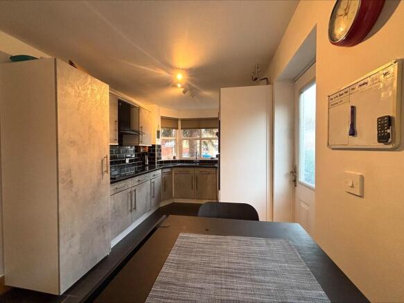 processed-7A1E657...