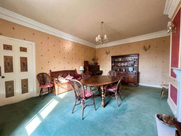 4 bed Semi-Detached for sale Image 11
