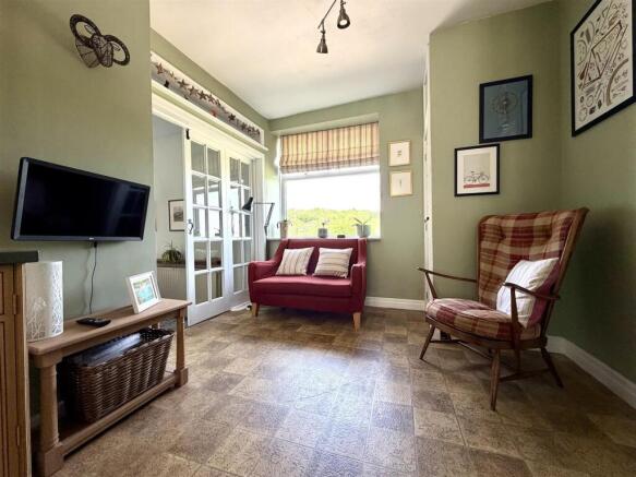 3 bed Terraced for sale Image 4