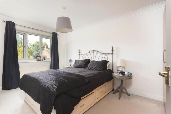 4 bed Detached for sale Image 7