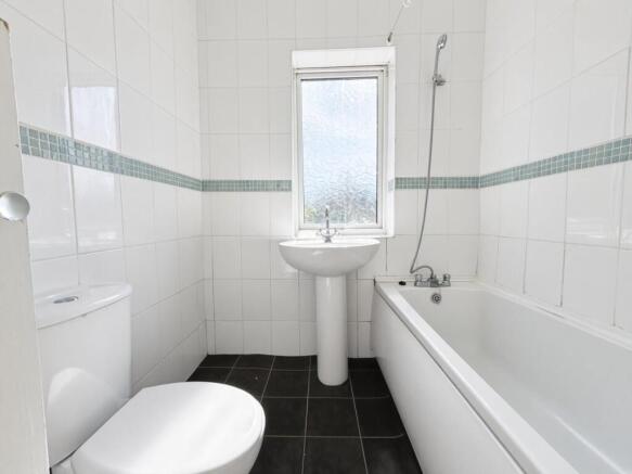 3 bed Semi-Detached for sale Image 9