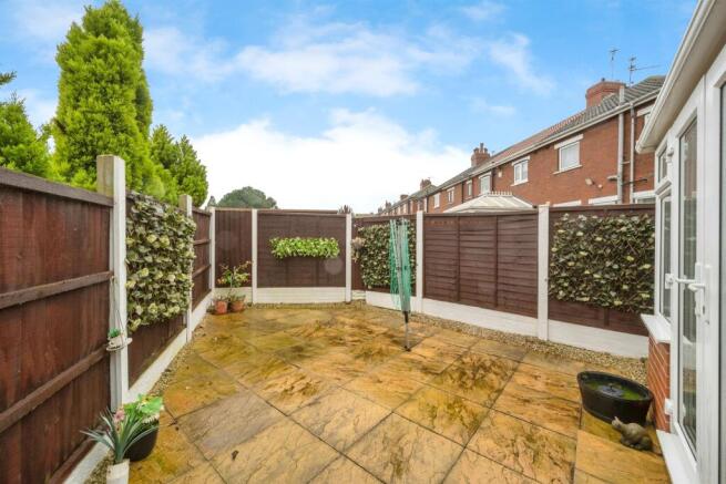 2 bed Semi-Detached for sale Image 11