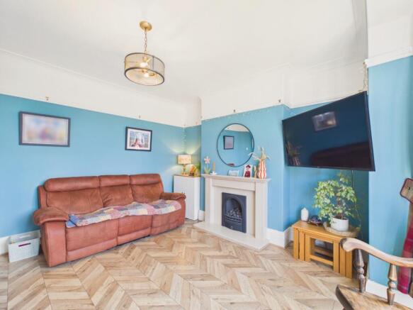 3 bed Semi-Detached for sale Image 5