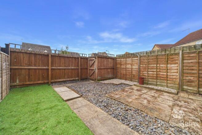 3 bed Semi-Detached for sale Image 2