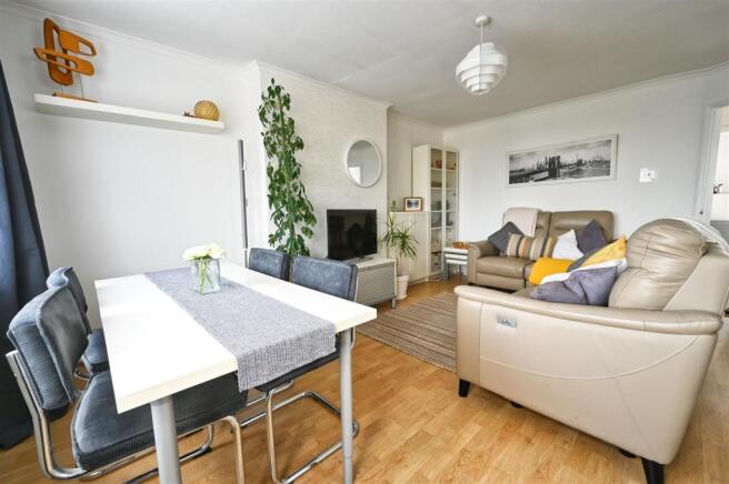 Lounge / Dining Room