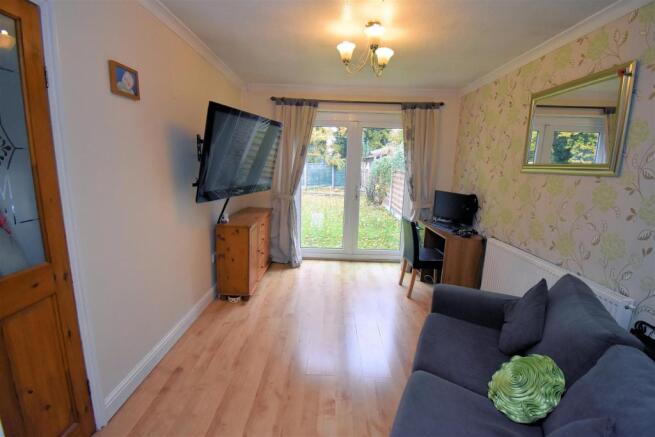 SITTING ROOM.jpg