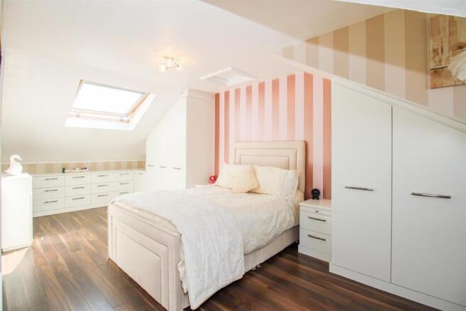 2 bed Detached Bungalow for sale Image 10