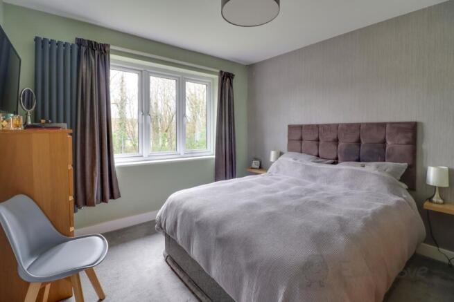 Large Double to rear of house with built in robes