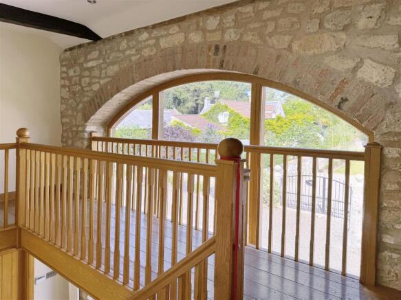 4 bed Barn Conversion for sale Image 12