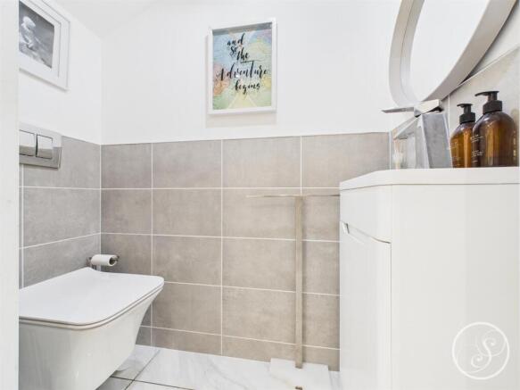 4 bed Detached for sale Image 6