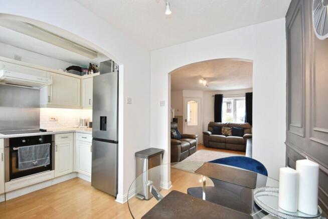 2 bed Terraced for sale Image 5