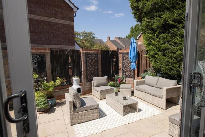 4 bed Detached for sale Image 9