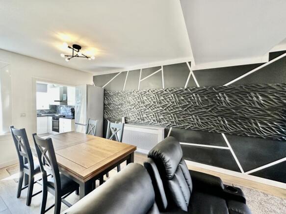 3 bed Terraced for sale Image 6