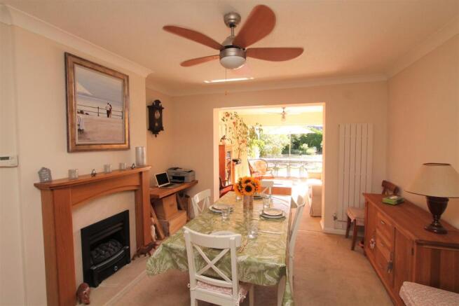 Dining Room.JPG