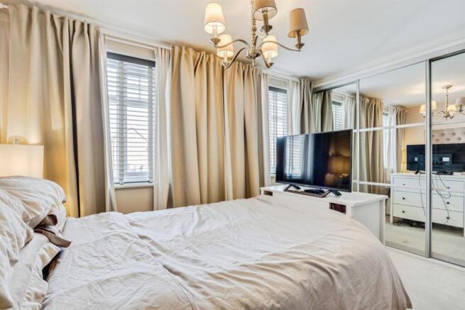 3 bed Semi-Detached for sale Image 10