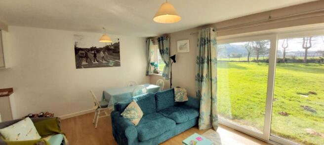 LOUNGE/KITCHEN/DINING ROOM